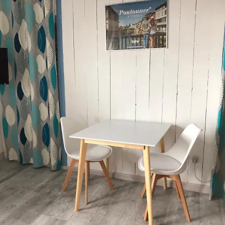 Les Balcons Du Pastel Bed and breakfast