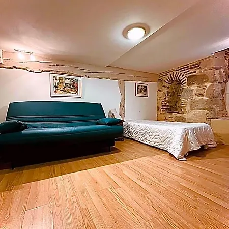 Les Balcons Du Pastel Bed & Breakfast 3*