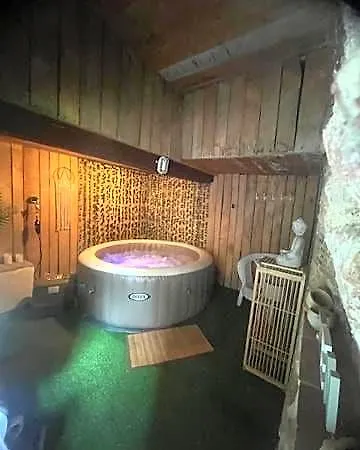 Les Balcons Du Pastel Bed & Breakfast